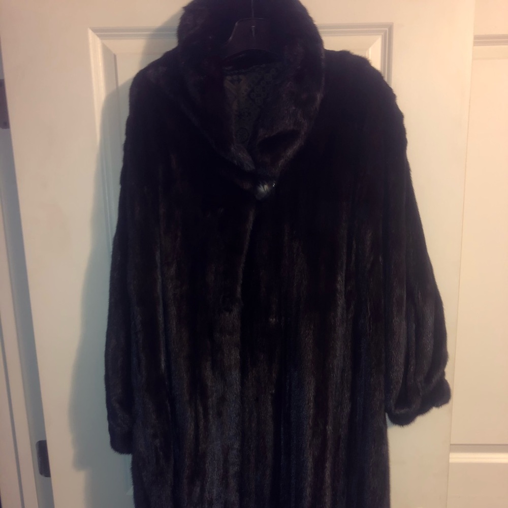Beautiful Real Mink Full Lenghth coat size Large